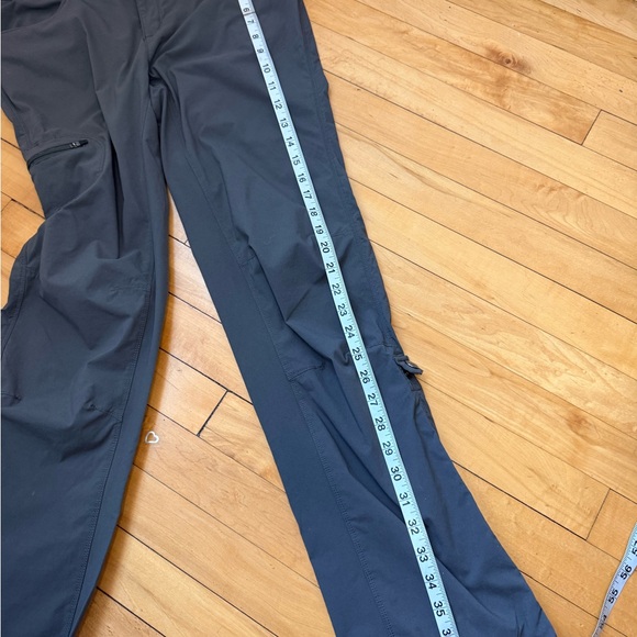 Patagonia Women’s Size 8/S Gray Hiking Cargo Pants Roll Tab Outdoor Trail - Picture 14 of 17